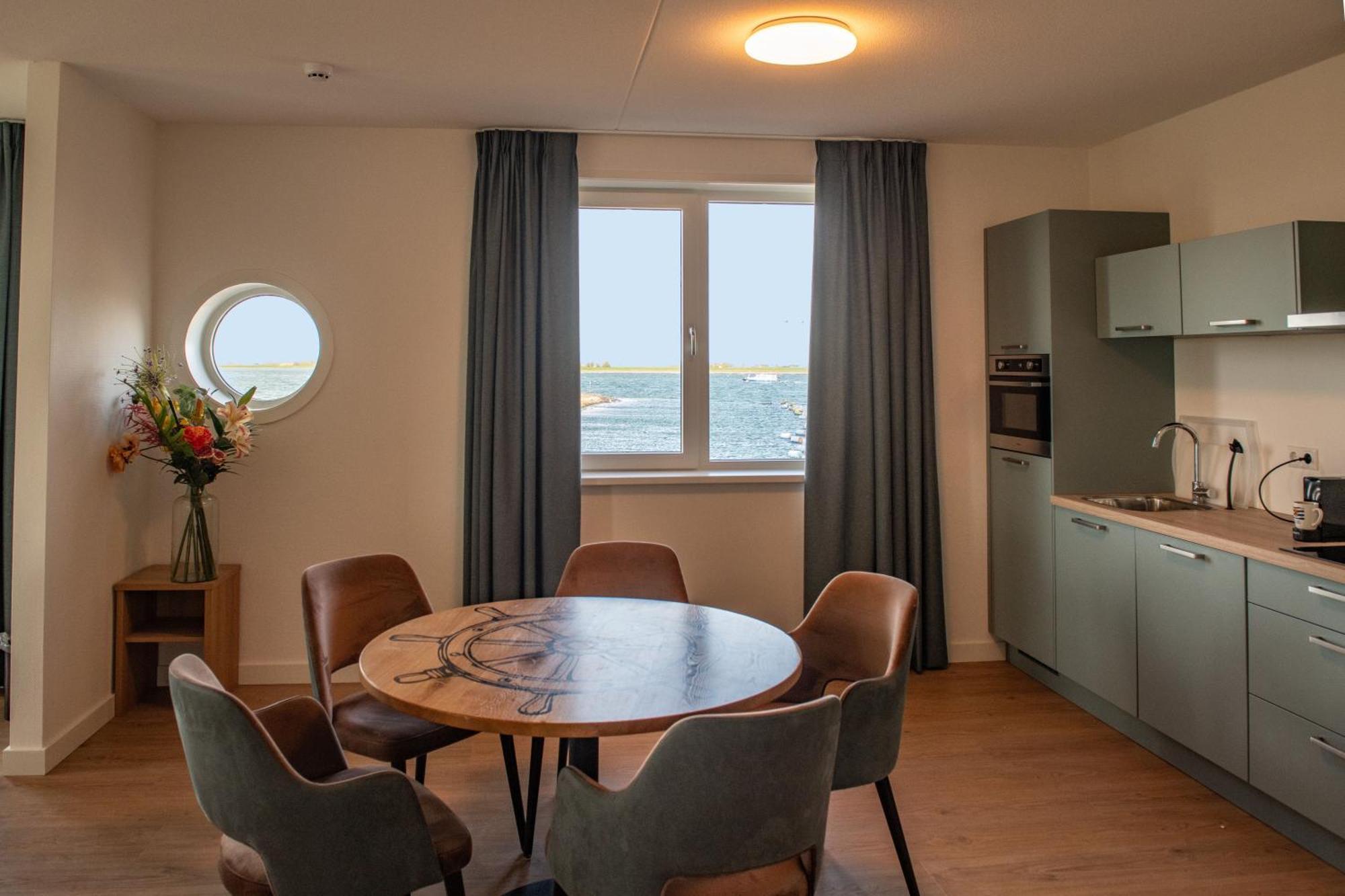 Oosterschelde 3*